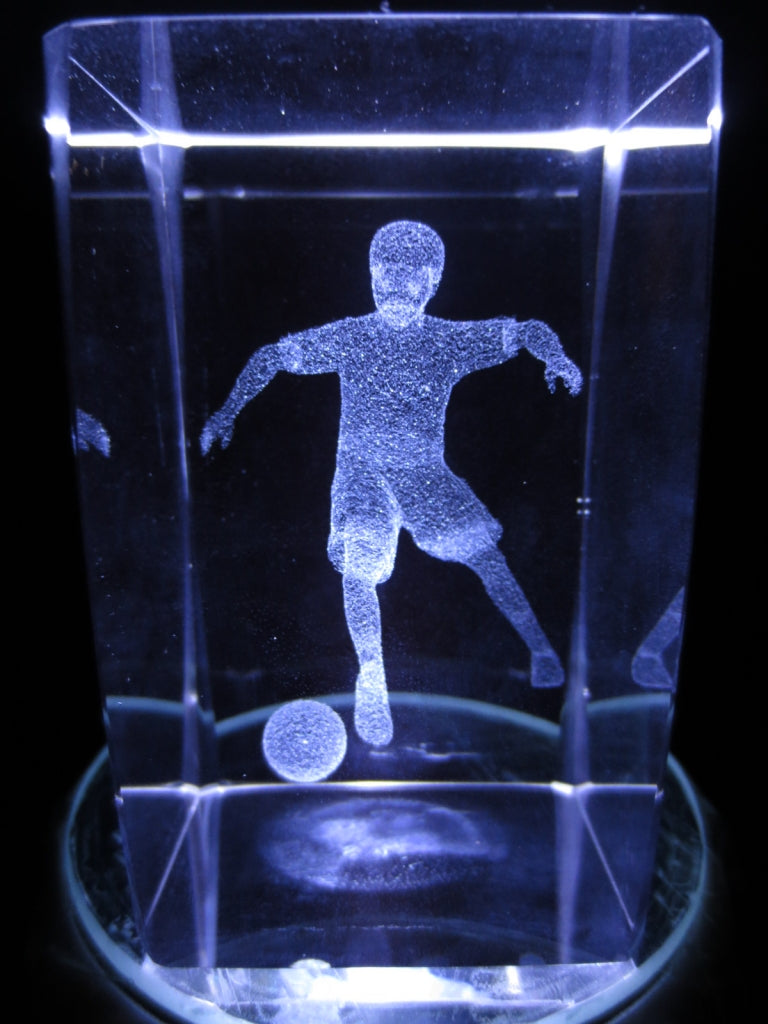 Kristallglas Laserblock mit 3D-Darstellung eines Fußballspielers