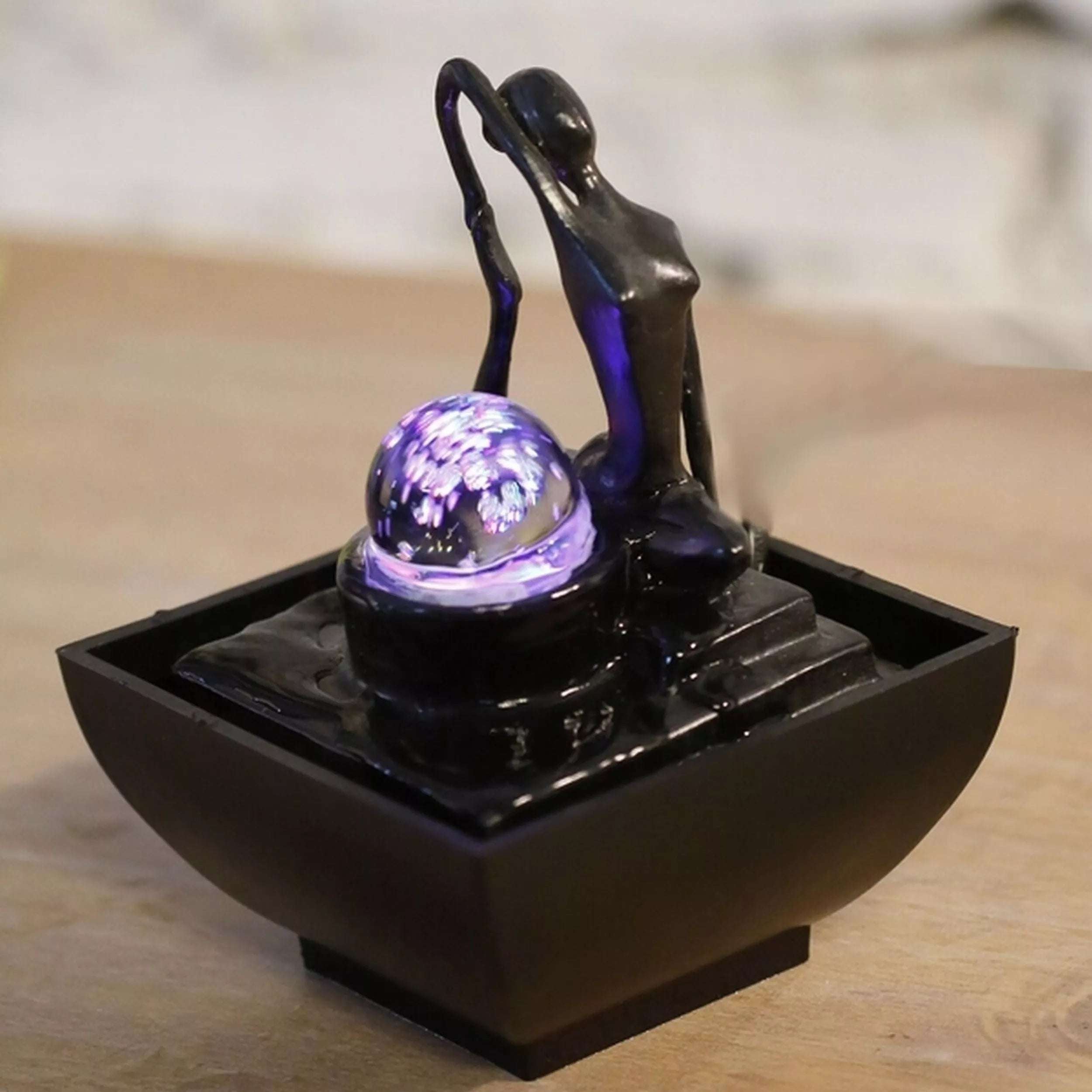 Zimmerbrunnen Yoga 1 – Reines Design – Dekoratives Objekt – Zen und Entspannung