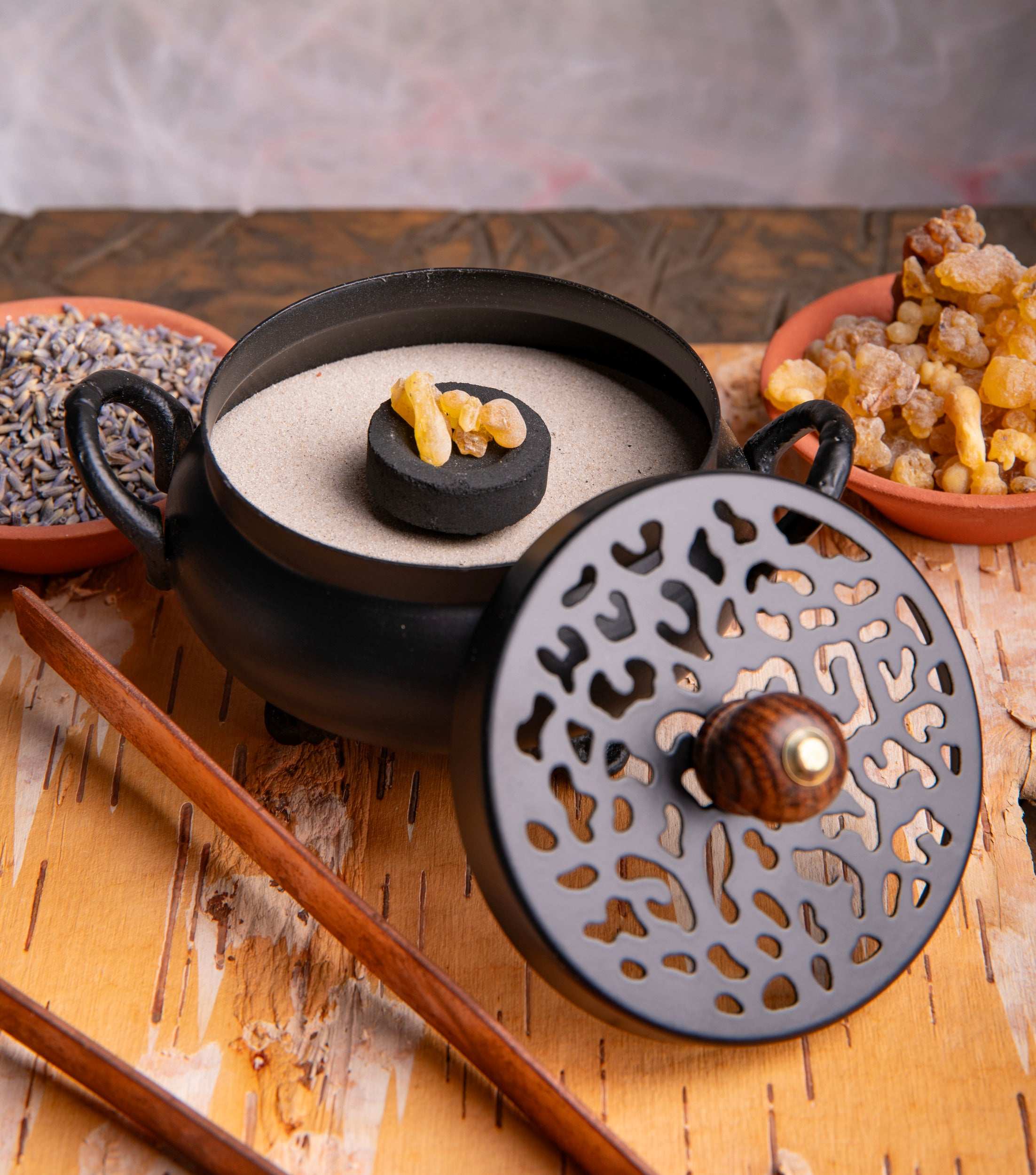 Leila - Klassisches Räuchergefäß mit Deckel