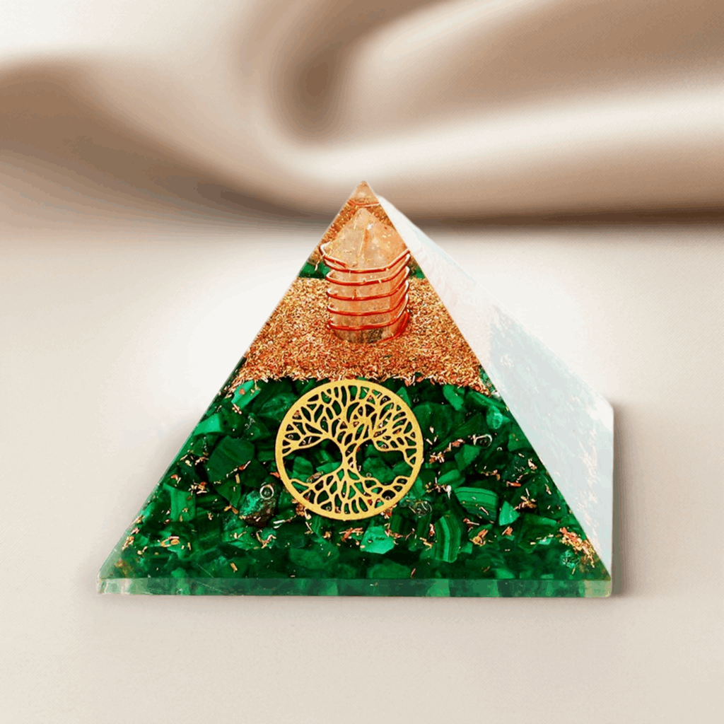 Orgonit-Malachit-Pyramide „Baum des Lebens“