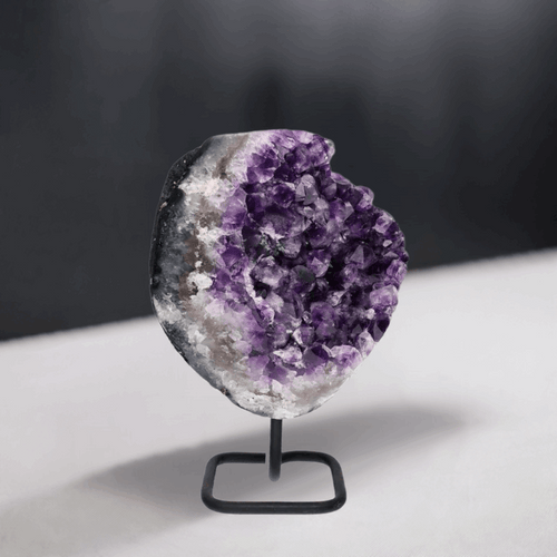 Amethystdruse auf Standfuß