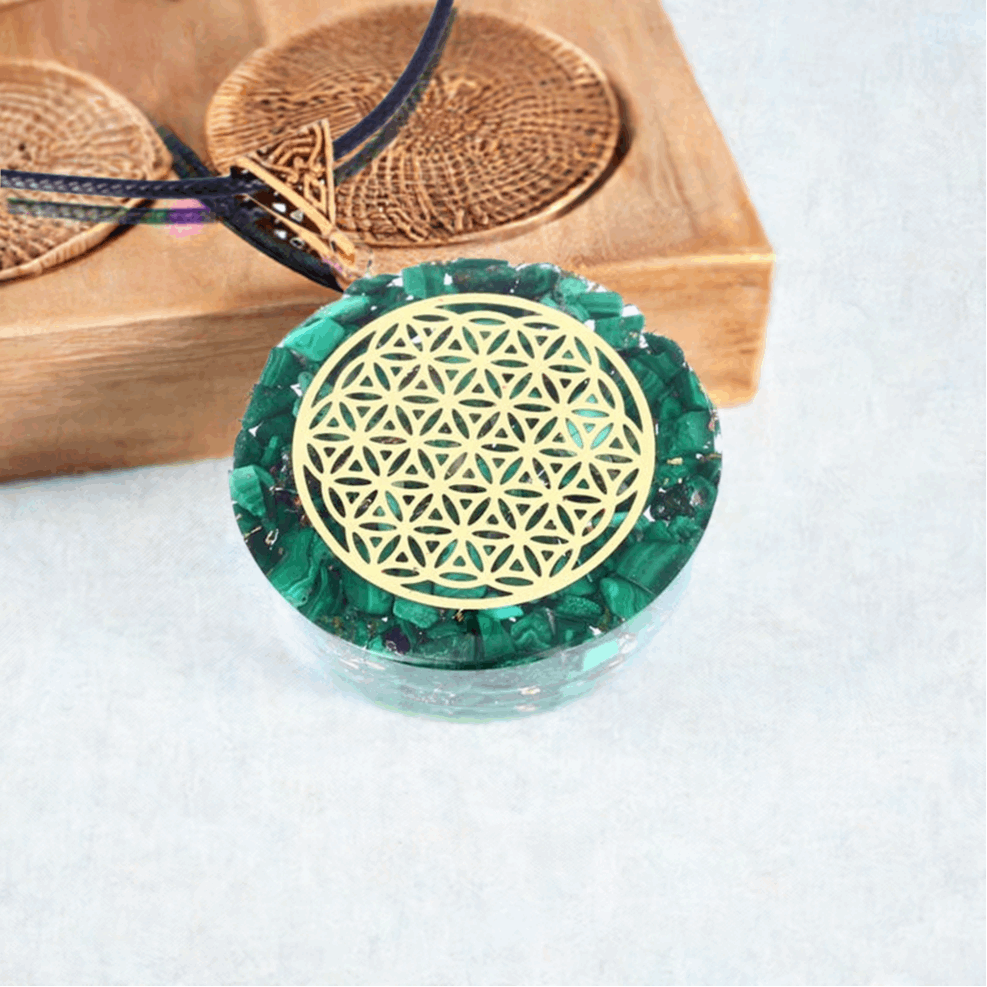 Orgonit-Anhänger „Blume des Lebens“ mit echtem Malachit – Energie und Eleganz in Perfektion