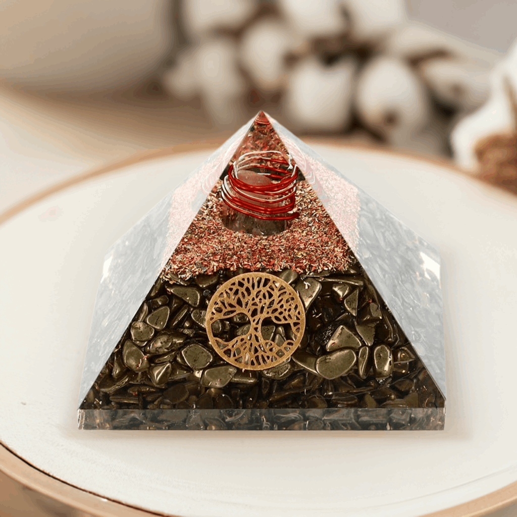Pyramide aus Pyrit und Orgonit – „Baum des Lebens“