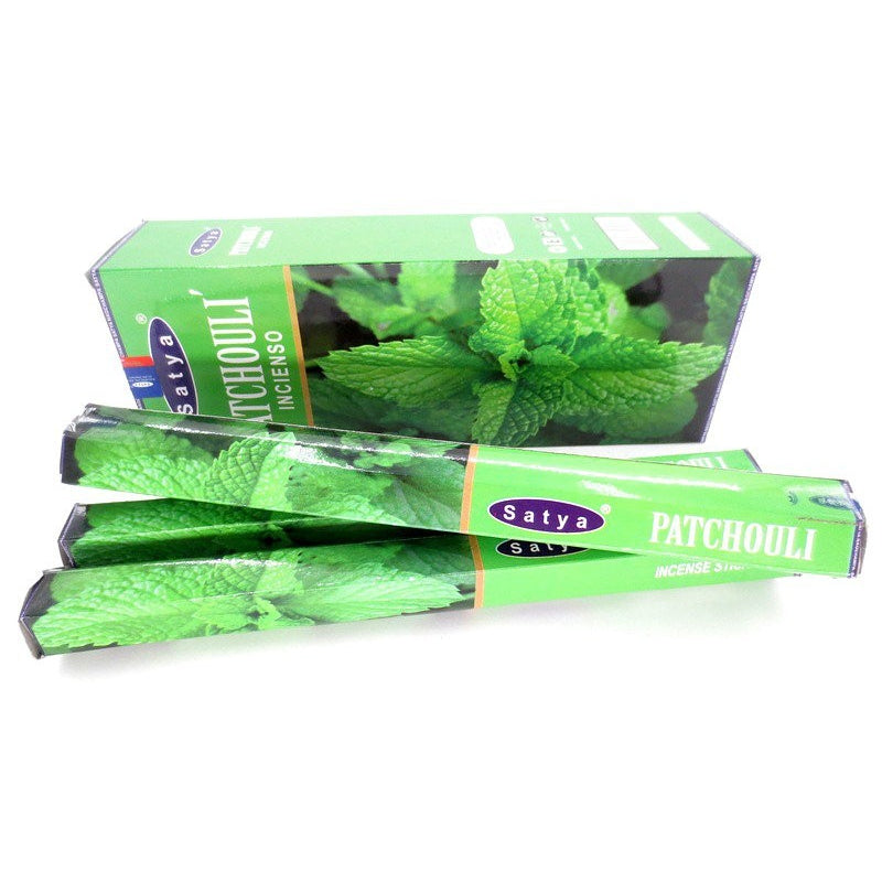 Satya Patchouli Hexa Räucherstäbchen in der Verpackung