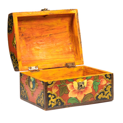 Tibetan treasure chest with double dorje