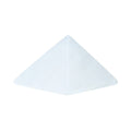 Klura polierte Milchquarz-Pyramide, 2,5 mal 2,5 cm
