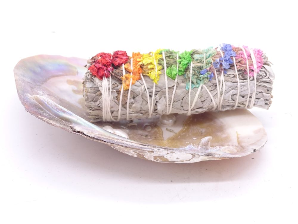 7 Chakra Sinuata Flower Weißer Salbei Räucherbündel - Chakra-Reinigung und Energetischer Schutz