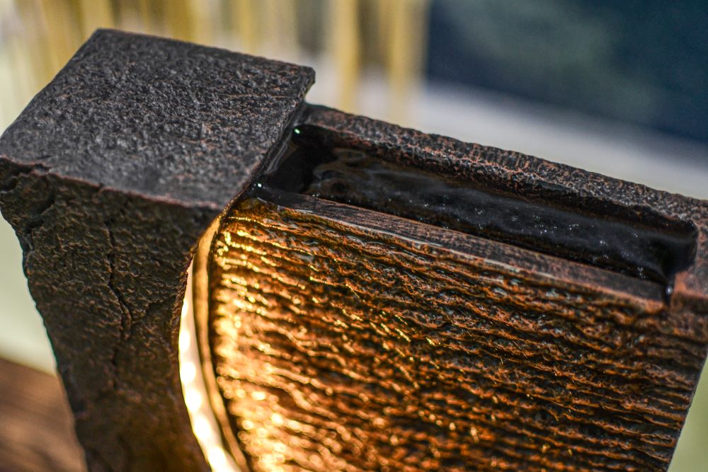 Zimmerbrunnen Buddha Jati mit Pumpe und Beleuchtung