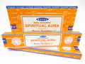 Satya Spiritual Aura Räucherstäbchen in der farbigen Verpackung