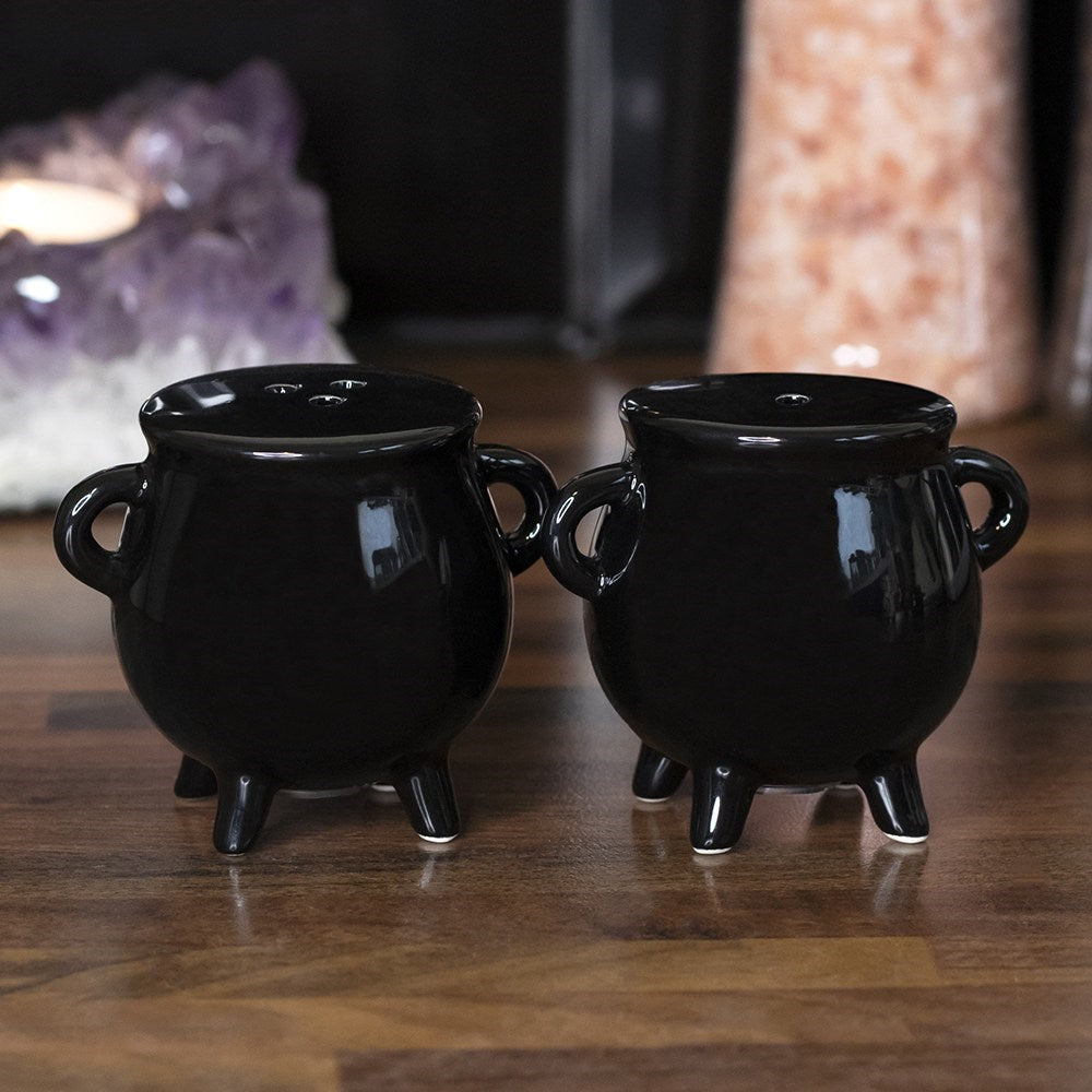 Salt &amp; pepper shakers in a witch's cauldron design 