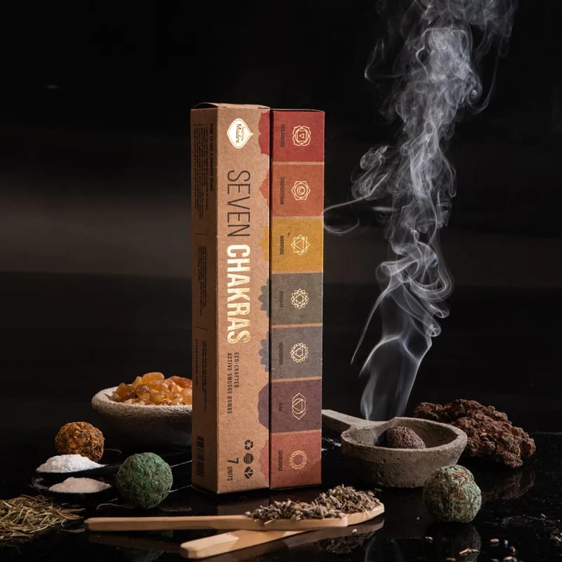 Sagrada Madre Set aus sieben farbigen Chakra Smudge Bombs