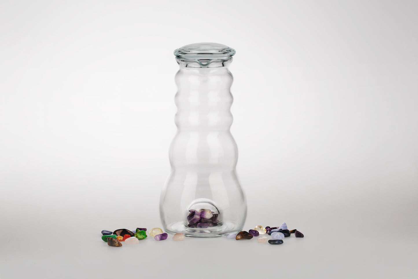 Cadus Krug 1 Liter mit Edelsteinen und Glasdeckel
