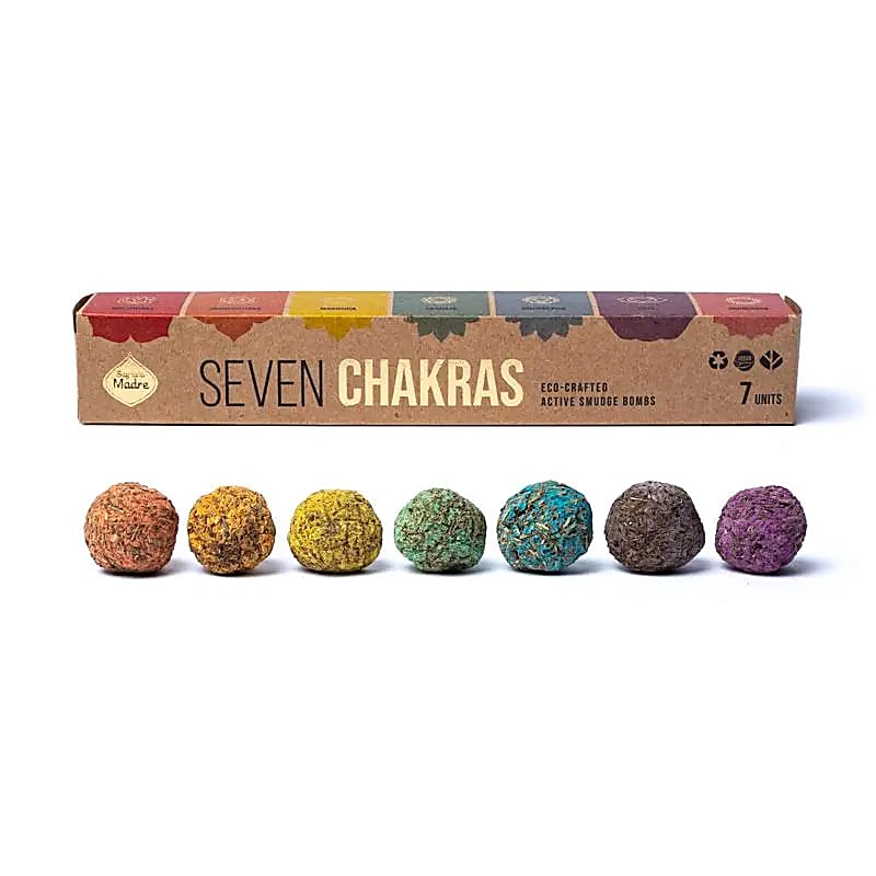 Sagrada Madre Premium 7 Chakra Smudge Bombs in der Verpackung