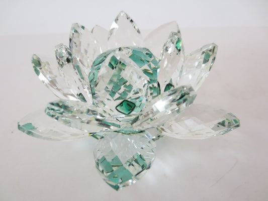 Kristall Lotusblüte in Grün - 13 cm
