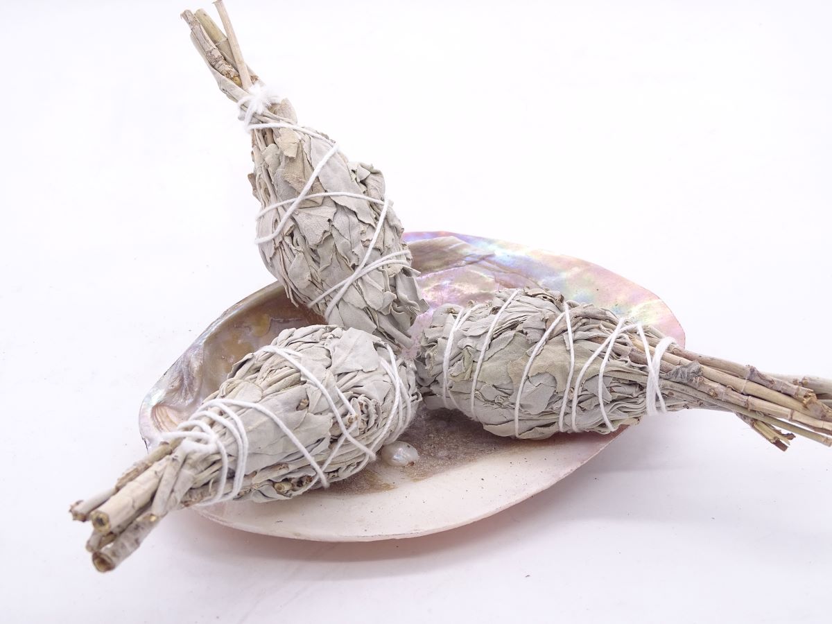White Sage Smudge Stick 25g - 30g