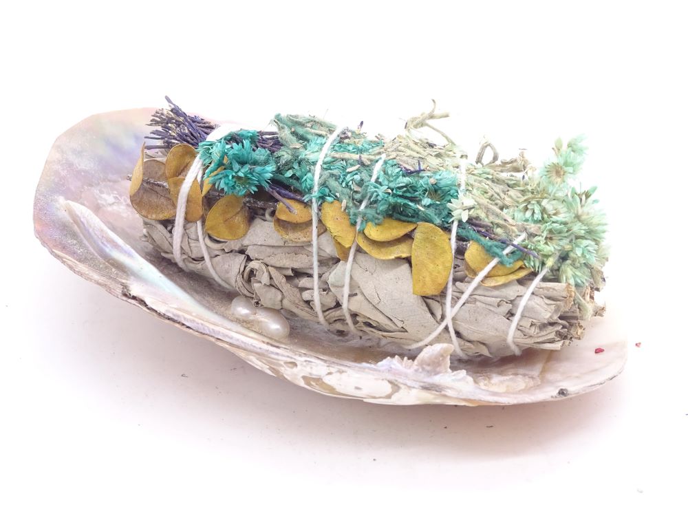 Weißer Salbei, Eukalyptus & Verbascum Smudge Räucherbündel