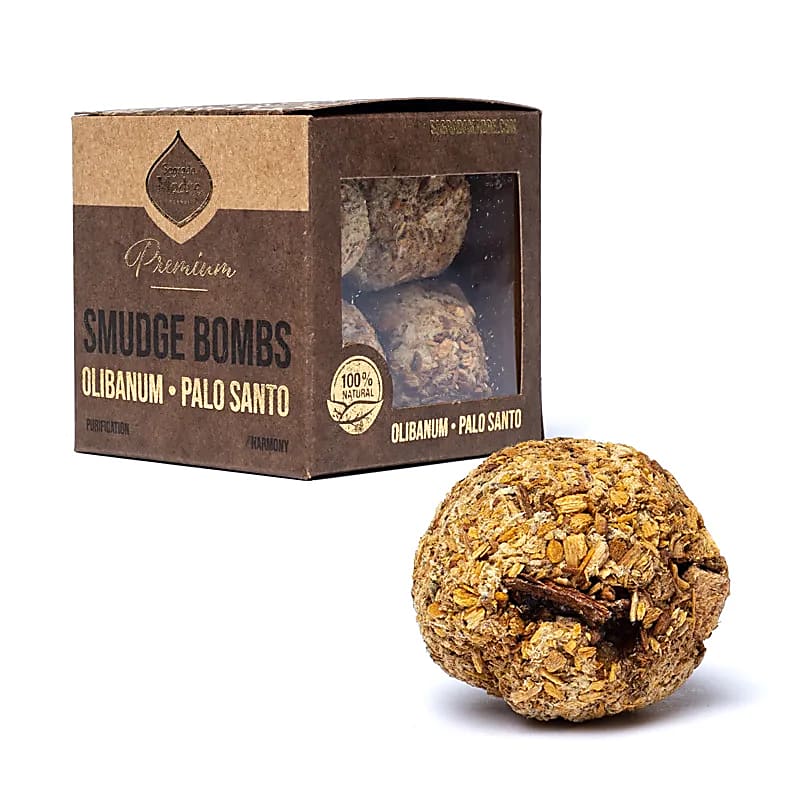 Sagrada Madre Smudge Bomb Olibanum und Palo Santo in der Verpackung